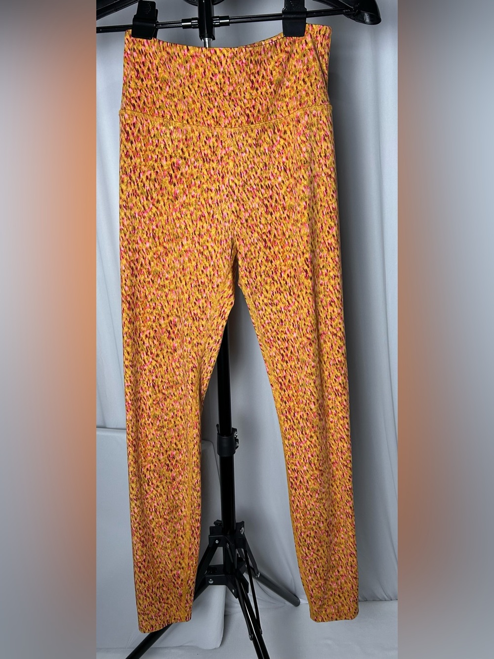 Lou & Grey Multicolor Flecked High-Rise Leggings — Yellow Mix